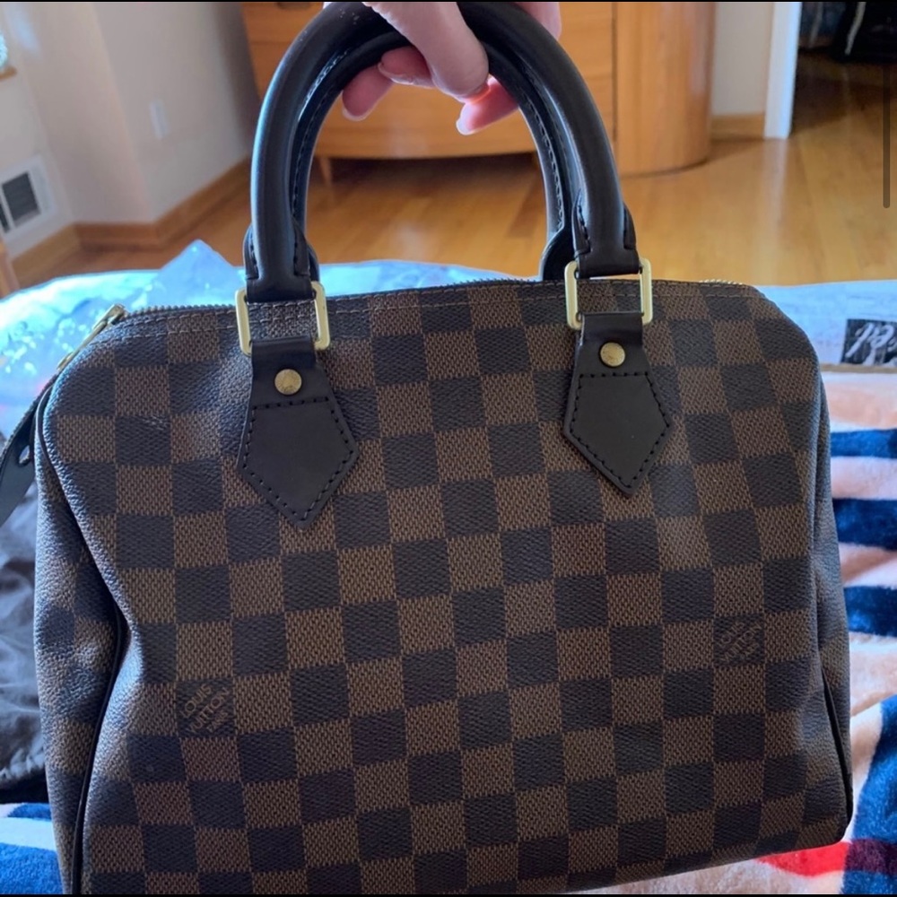 NOT SOLD -VINTAGE LOUIS VUITTON SIZE 25 SPEEDY BAG